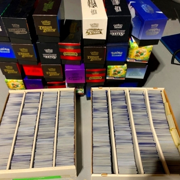 English Pokemon Cards Assorted Collection - Picture 1 of 1